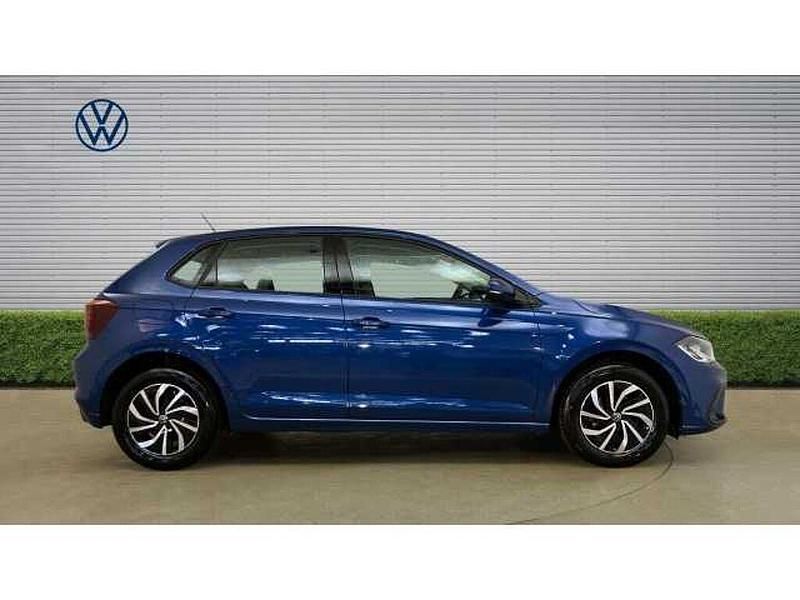 Used VW Polo Life 95 HP (69 kW) 2022 Blue Hatchback