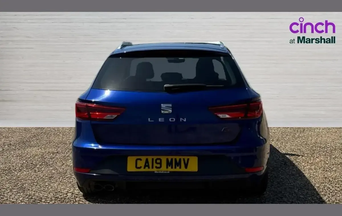 Used Seat Leon FR 190 HP (139 kW) 2019 Blue Estate