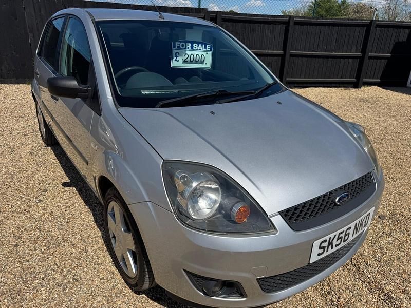 Silver Used 2006 Ford Fiesta Zetec Hatchback | £1,500 (A bit pricey) - Image 1/4