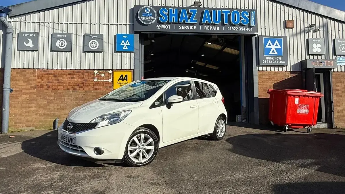 Used Nissan Note Acenta Premium 98 HP (72 kW) 2015 White Hatchback