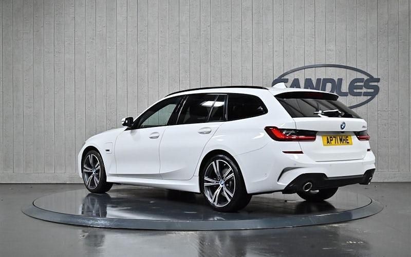 Used BMW 330e M Sport 292 HP (214 kW) 2022 White Estate