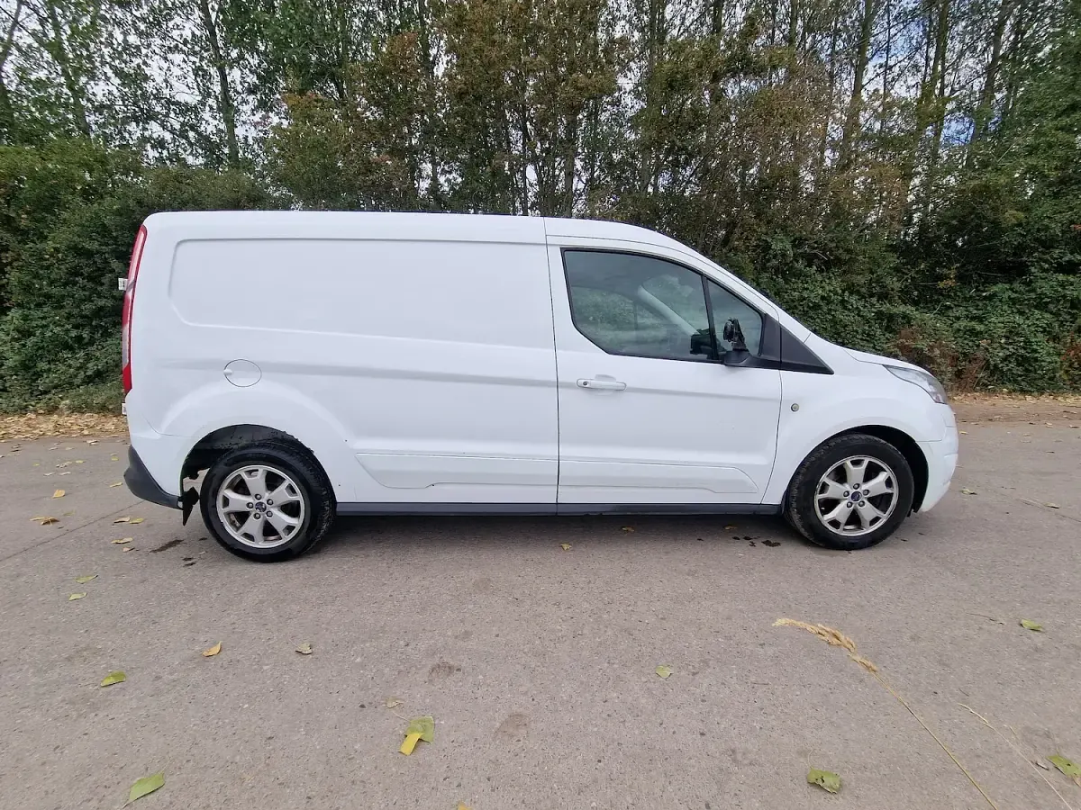 Used Ford Transit Connect 113 HP (83 kW) 2015 White MPV