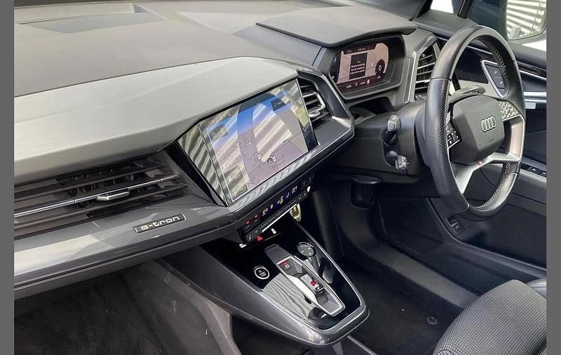 Used Audi Q4 e-tron S-Line 150 kW (204 HP) 2023 Blue SUV