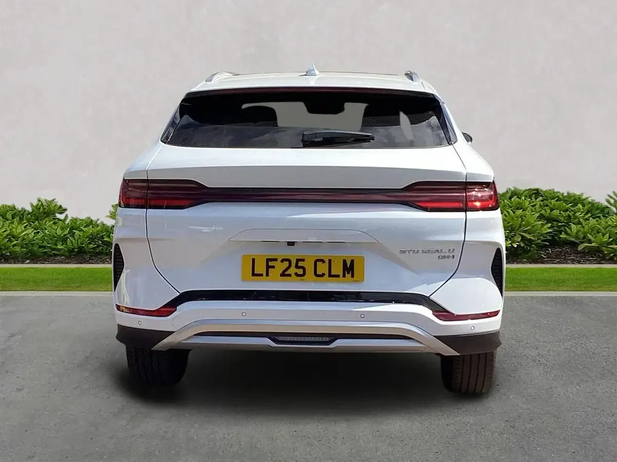 Used BYD Seal U Comfort 324 HP (238 kW) 2025 White SUV