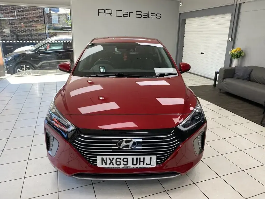 Used Hyundai Ioniq Premium SE 141 HP (103 kW) 2019 Red Hatchback