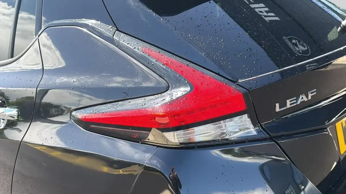 Used Nissan Leaf Tekna 108 kW (148 HP) 2020 Black Hatchback