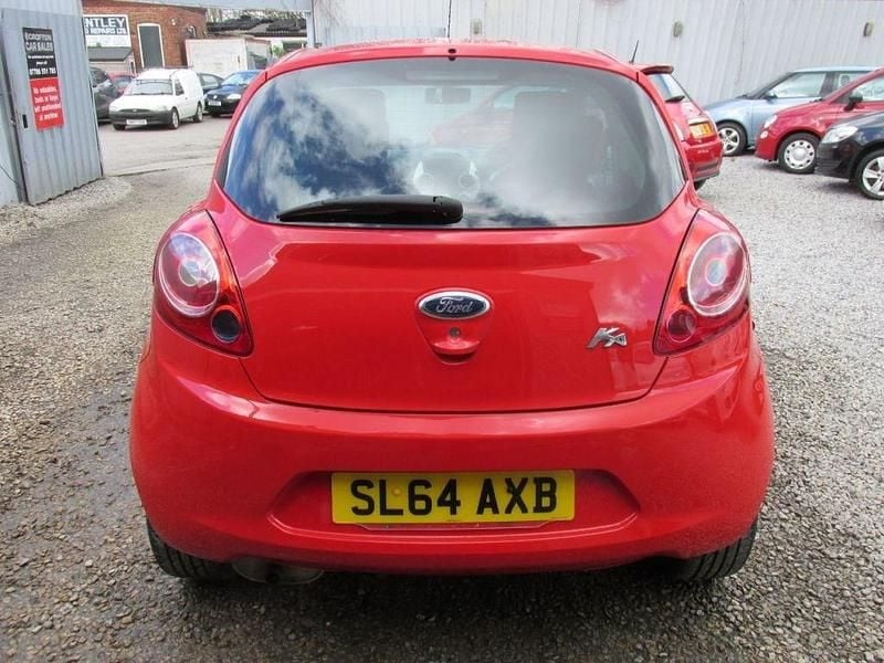 Used Ford Ka Zetec 69 HP (50 kW) 2014 Red Hatchback