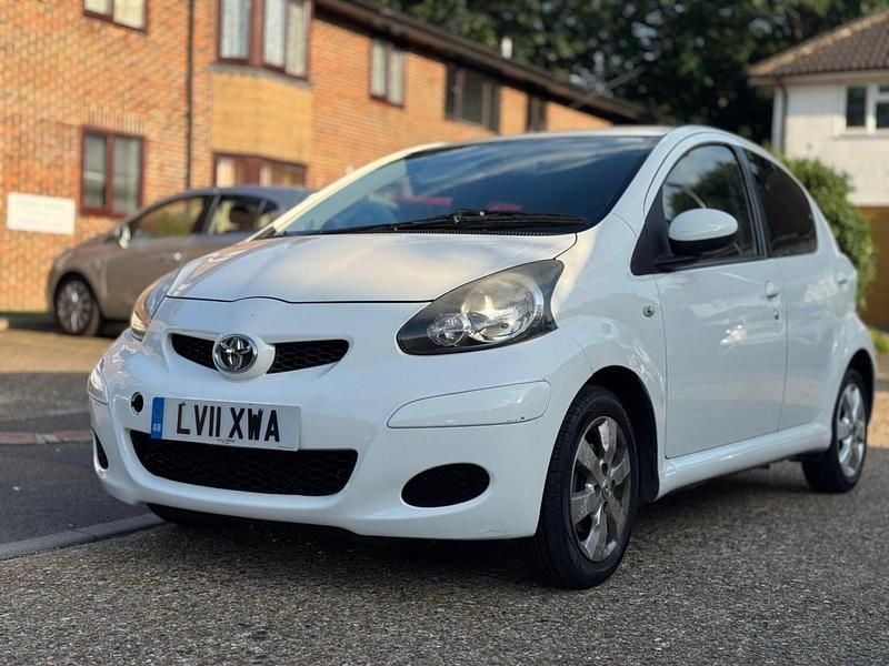 White Used 2011 Toyota Aygo Hatchback | £1,799 (Good price) - Image 1/4