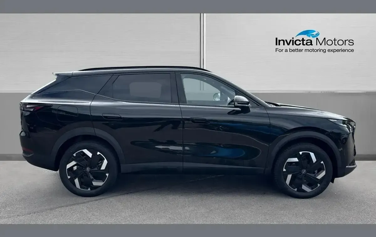 Used Omoda 7 204 HP (150 kW) 2026 Obsidian black SUV