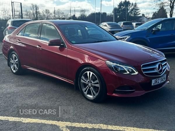 Used Mercedes E220 SE 2015 Red Sedan