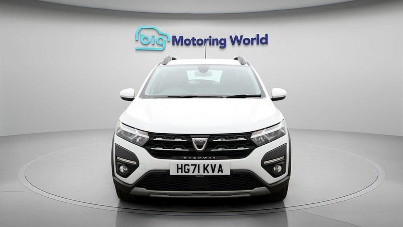 Used Dacia Sandero Comfort 91 HP (66 kW) 2022 White Hatchback