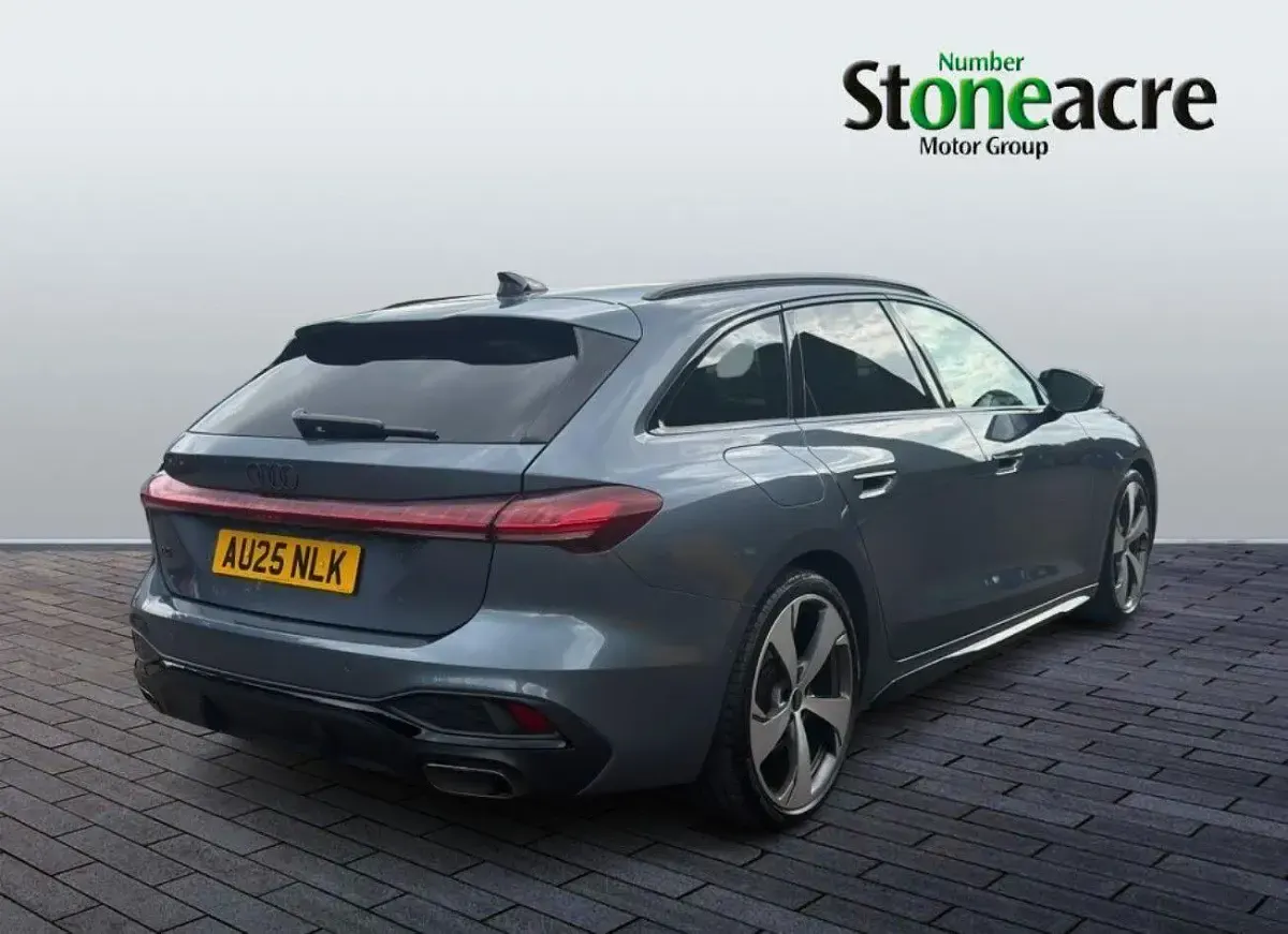 Used Audi A5 Advanced 204 HP (150 kW) 2025 Blue Estate