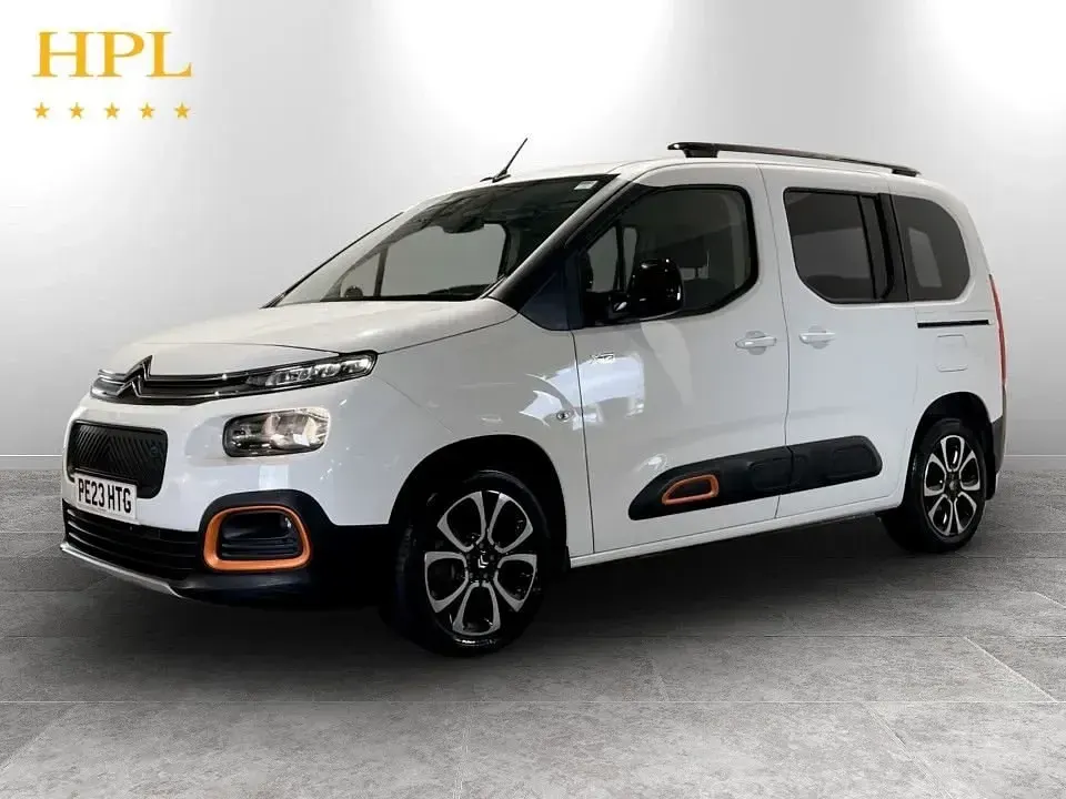 Używany Citroën e-Berlingo XTR 100 kW (136 KM) 2023 Biały Minivan