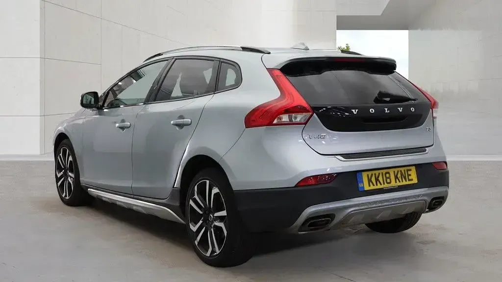 Used Volvo V40 2018 Silver Hatchback
