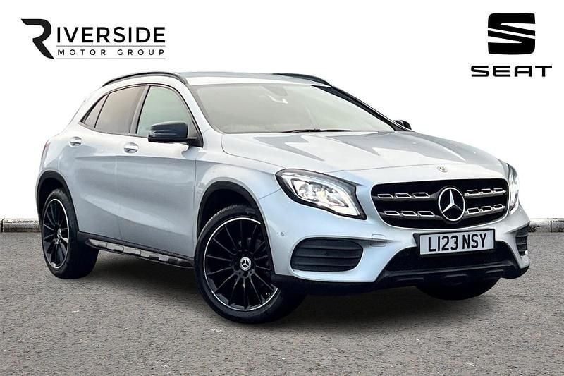 Iridium silver metallic Used 2019 Mercedes GLA200 AMG line SUV | £14,990 (Fair price) - Image 1/4