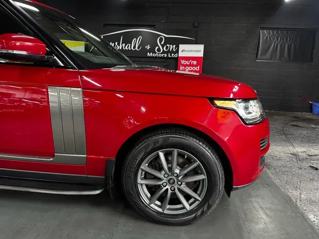 Used Land Rover Range Rover Vogue SE 306 HP (225 kW) 2015 Red SUV