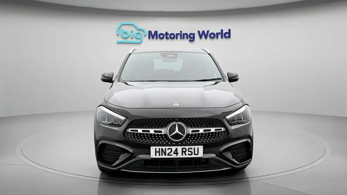 Used Mercedes GLA200 Executive 163 HP (119 kW) 2024 Black SUV
