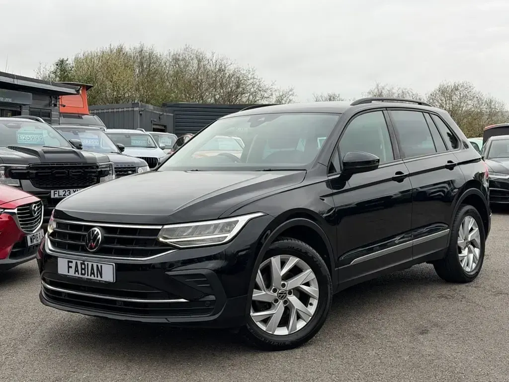 Used VW Tiguan Life 150 HP (110 kW) 2022 Black SUV