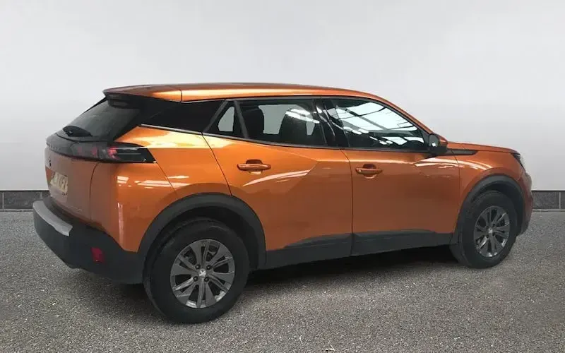 Used Peugeot 2008 Active Premium 101 HP (74 kW) 2021 Orange SUV