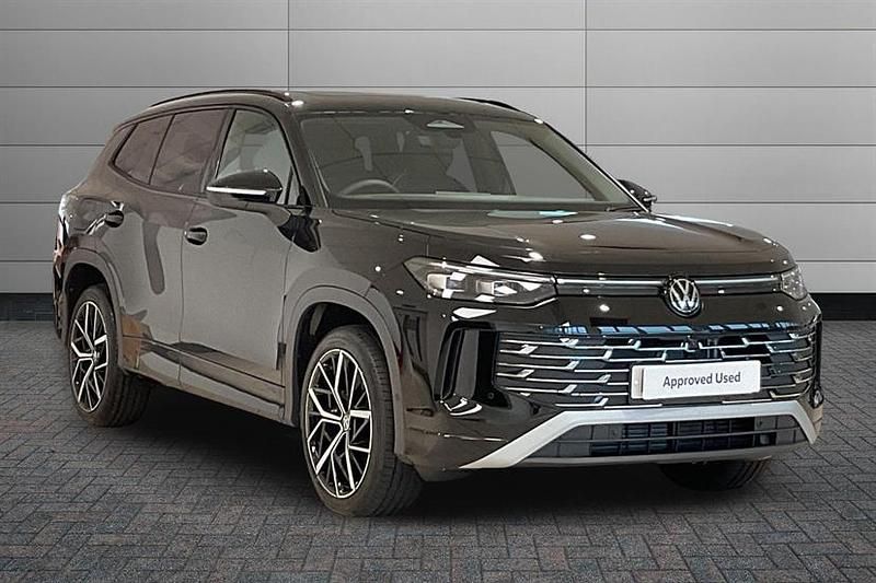 New VW Tayron Elegance 150 HP (110 kW) 2025 Grenadilla black SUV