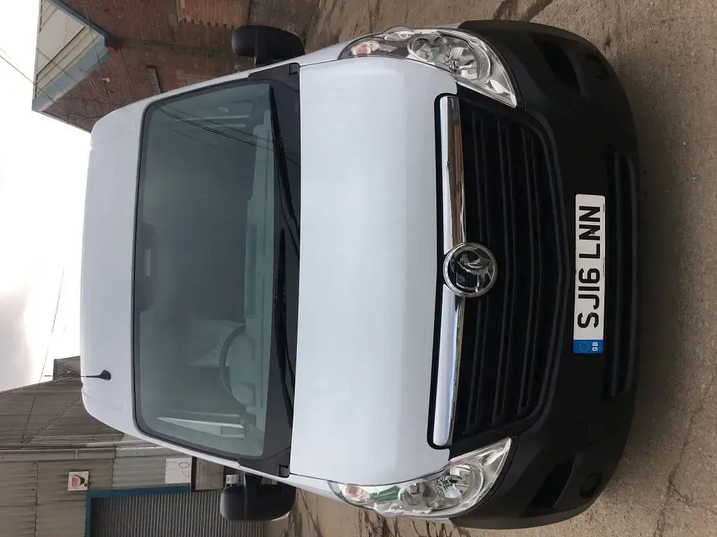 Used Vauxhall Movano 110 HP (80 kW) 2016 White MPV