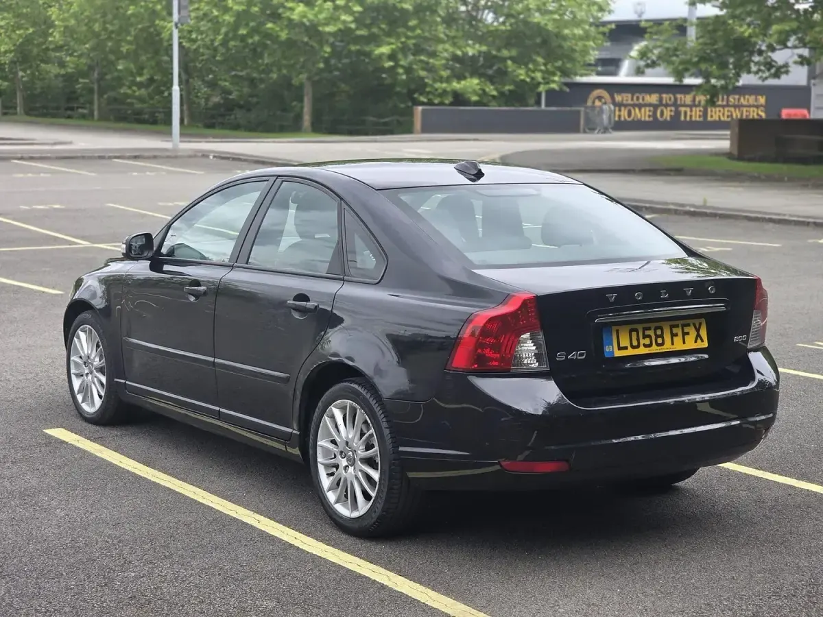 Used Volvo S40 SE Lux 2009 Black Sedan