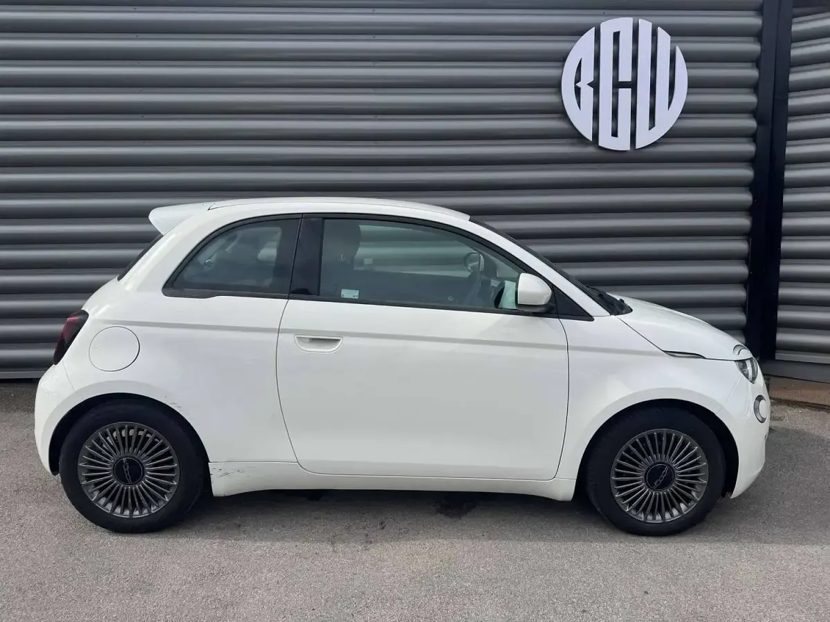 Used Fiat 500e Icon 86 kW (118 HP) 2022 White Hatchback