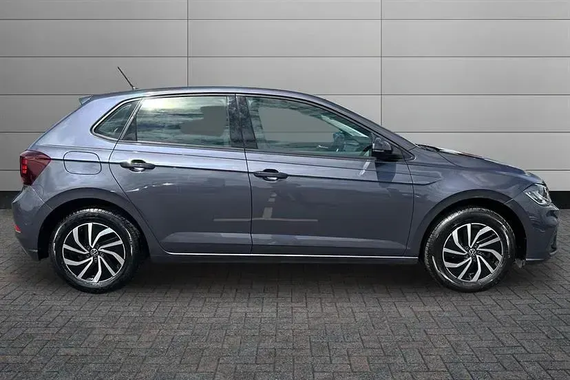 Used VW Polo Life 80 HP (58 kW) 2023 Grey Hatchback
