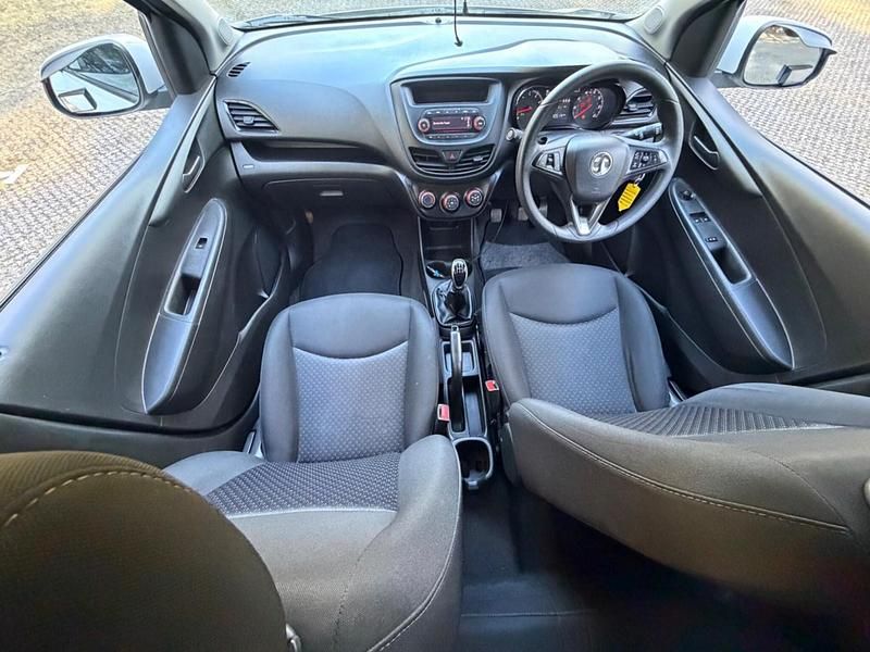 Second-hand Vauxhall Viva 75 CP (55 kW) 2017 Alb Hatchback