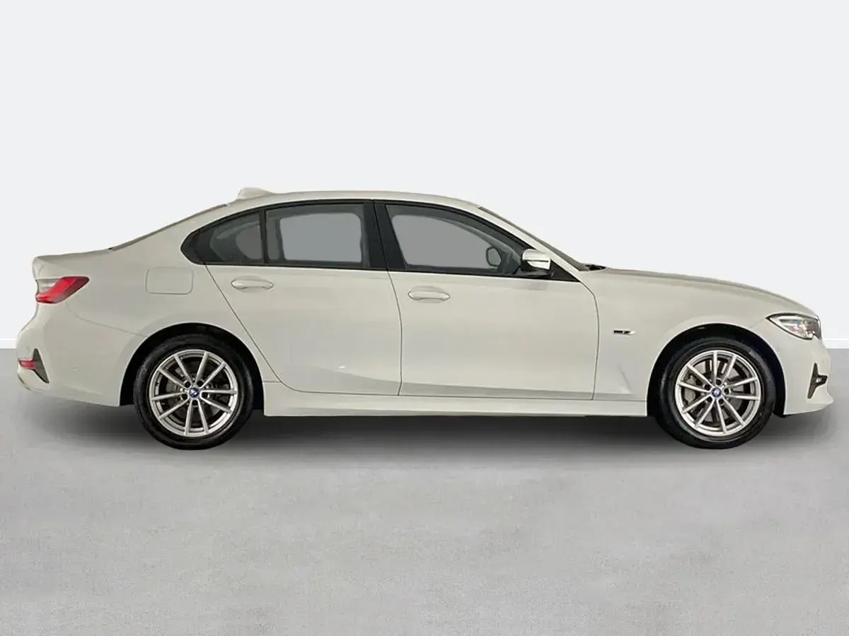 Used BMW 330e Executive 288 HP (211 kW) 2022 White Sedan