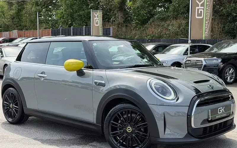 Used Mini Cooper Level 2 135 kW (184 HP) 2022 Hatchback
