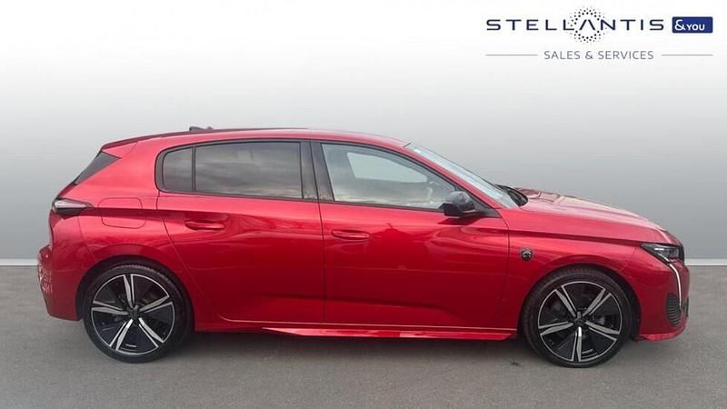 Used Peugeot 308 GT 129 HP (94 kW) 2025 Red Hatchback