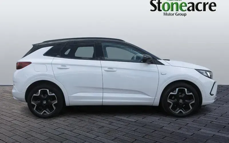 Used Vauxhall Grandland X Ultimate 131 HP (96 kW) 2023 White SUV