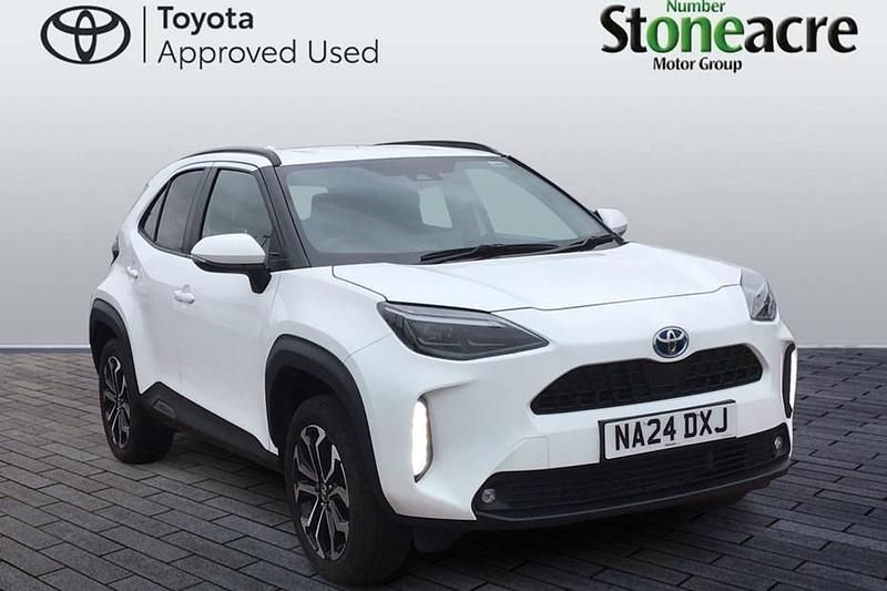 Used Toyota Yaris Hybrid Design 2024 SUV