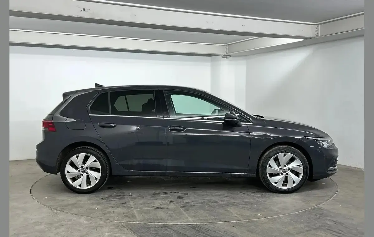 Used VW Golf VIII Style 130 HP (95 kW) 2022 Grey Hatchback