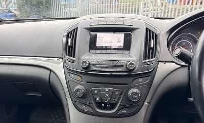 Used Vauxhall Insignia Design Edition 170 HP (125 kW) 2017 Summit white Hatchback