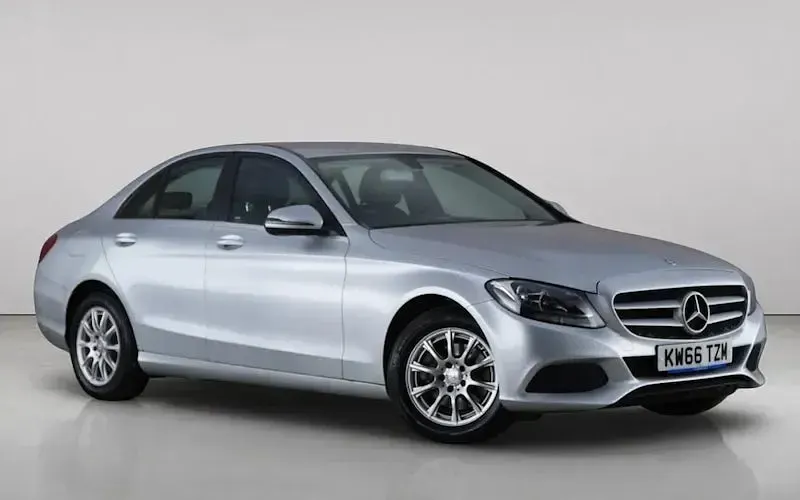 Used Mercedes C200 SE 184 HP (135 kW) 2017 Sedan