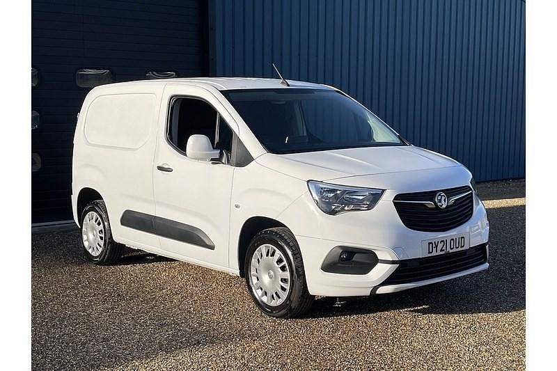 Used Vauxhall Combo Sportive 100 HP (73 kW) 2021 White Van