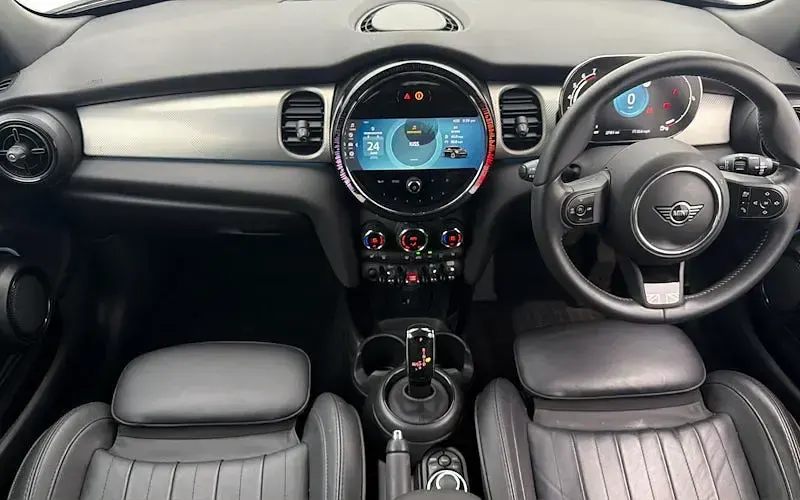 Used Mini Cooper Exclusive 136 HP (100 kW) 2023 Blue Hatchback