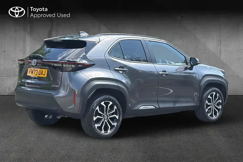 Used Toyota Yaris Cross Design 116 HP (85 kW) 2023 Grey SUV
