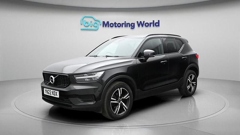 Used Volvo XC40 R-Design 163 HP (119 kW) 2022 Black SUV