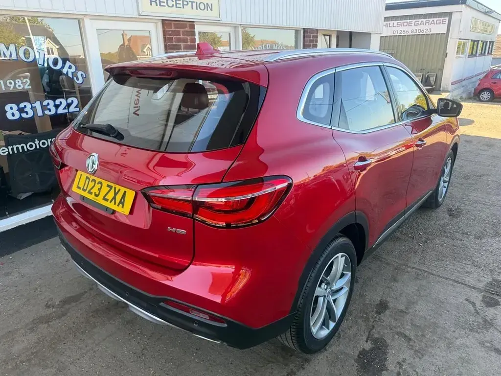 Used MG HS 162 HP (119 kW) 2023 Red SUV