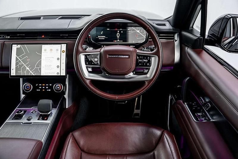 Used Land Rover Range Rover HSE 400 HP (294 kW) 2022 Black SUV