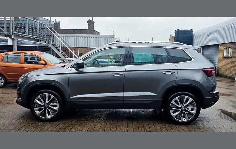 Used Skoda Karoq SE L 147 HP (108 kW) 2024 Graphite grey metallic SUV