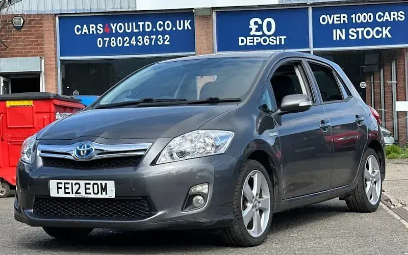 Used Toyota Auris Hybrid T4 136 HP (100 kW) 2012 Grey Hatchback