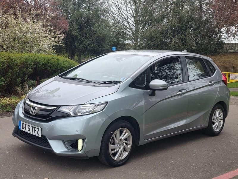Used Honda Jazz SE 2016 Silver Hatchback
