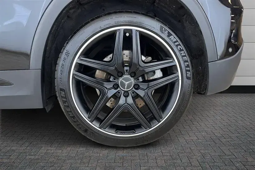 Usado Mercedes GLA35 AMG Premium 306 HP (225 kW) 2023 Preto SUV