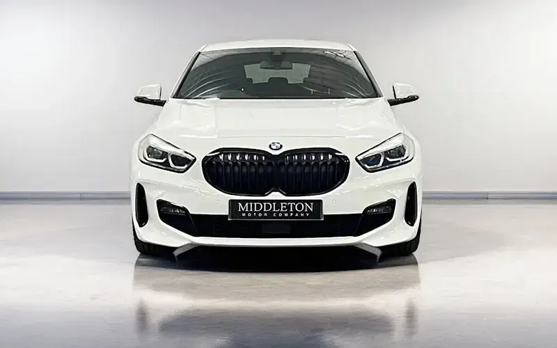 Used BMW 120 M Sport 190 HP (139 kW) 2021 White Hatchback