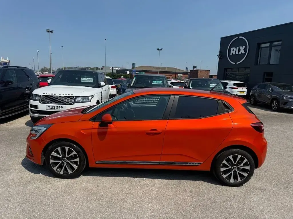 Used Renault Clio Iconic 2020 Orange Hatchback