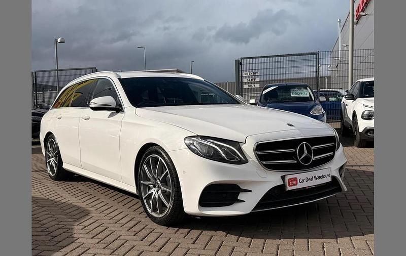 Used Mercedes E200 AMG line 180 HP (132 kW) 2020 White Estate